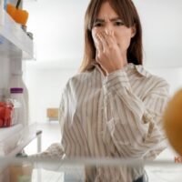 Best Ways to Remove Bad Smells from Kitchen Tools and Containers