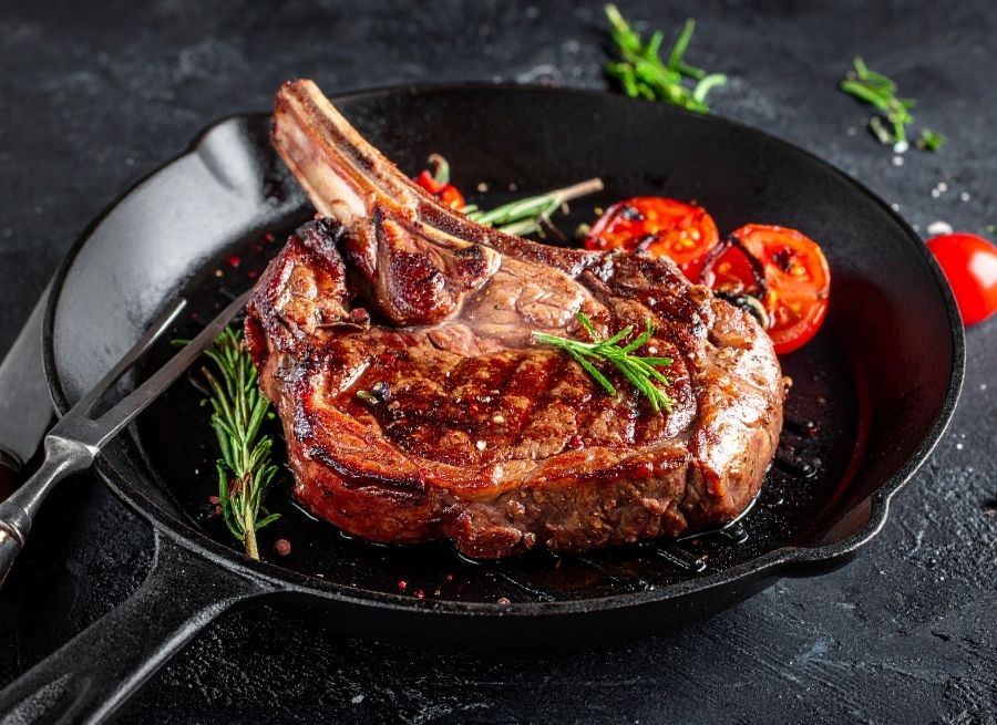 Cast Iron Pan Features