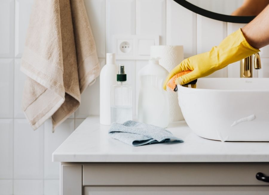Why Vinegar Works As A Cleaner
